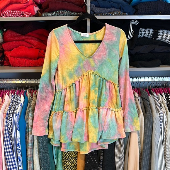 Blue Ivy tie dye long sleeve v neck tiered top size S NWOT - Picture 1 of 3
